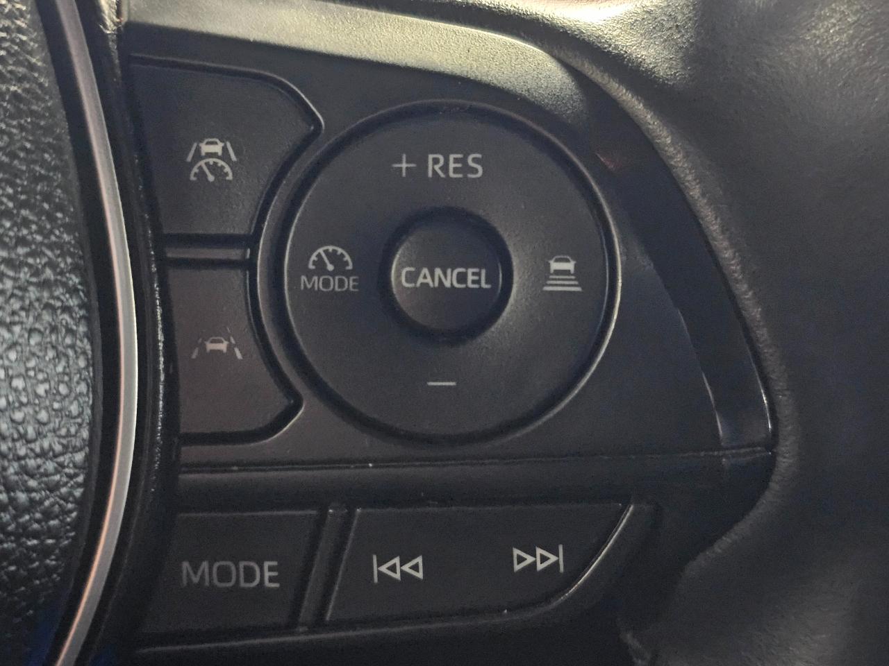 Toyota Corolla SE CVT (Natl) 2024