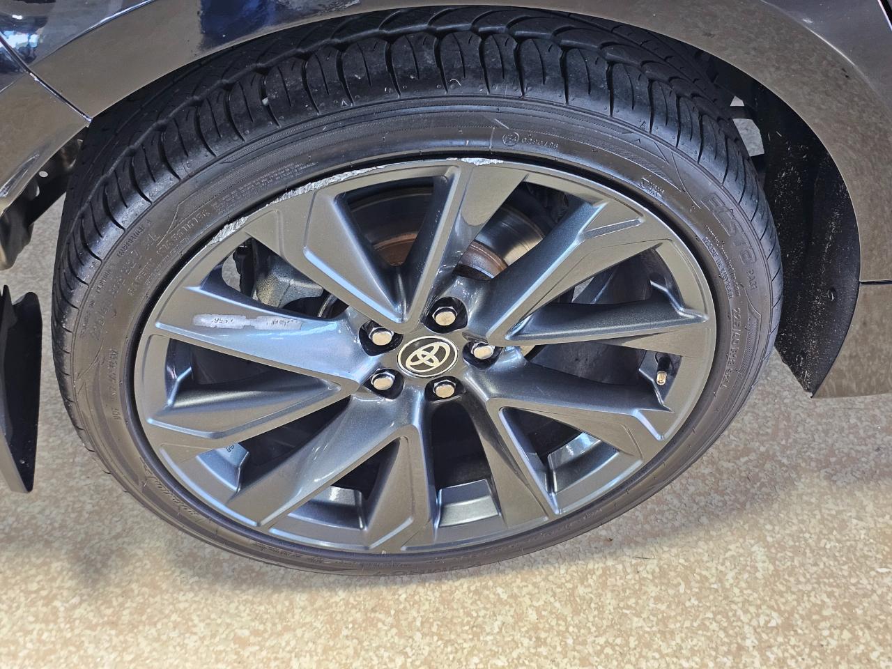 Toyota Corolla SE CVT (Natl) 2024