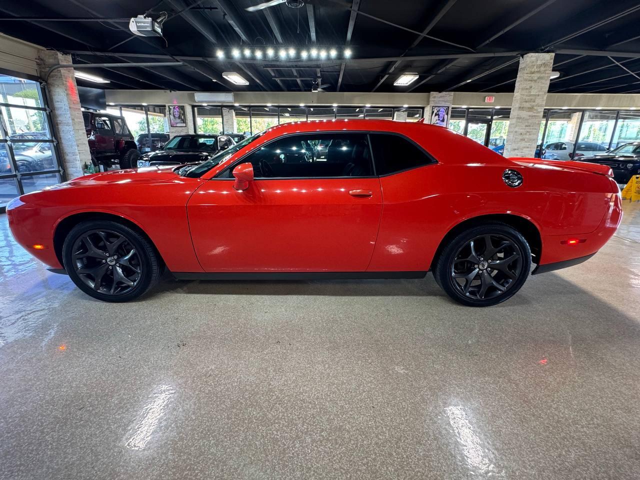 Dodge Challenger SXT Plus Coupe 2017