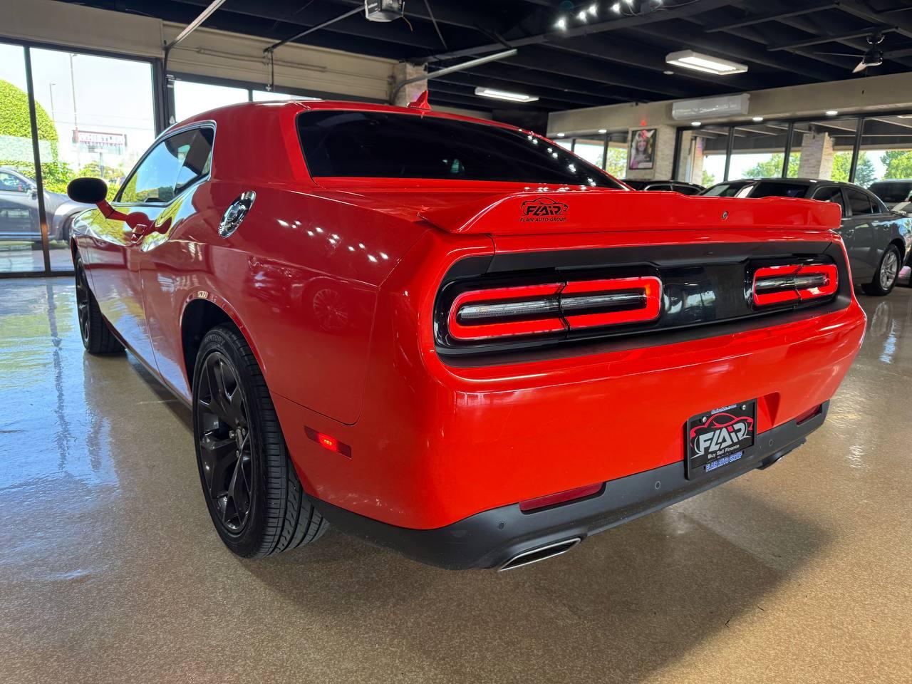 Dodge Challenger SXT Plus Coupe 2017