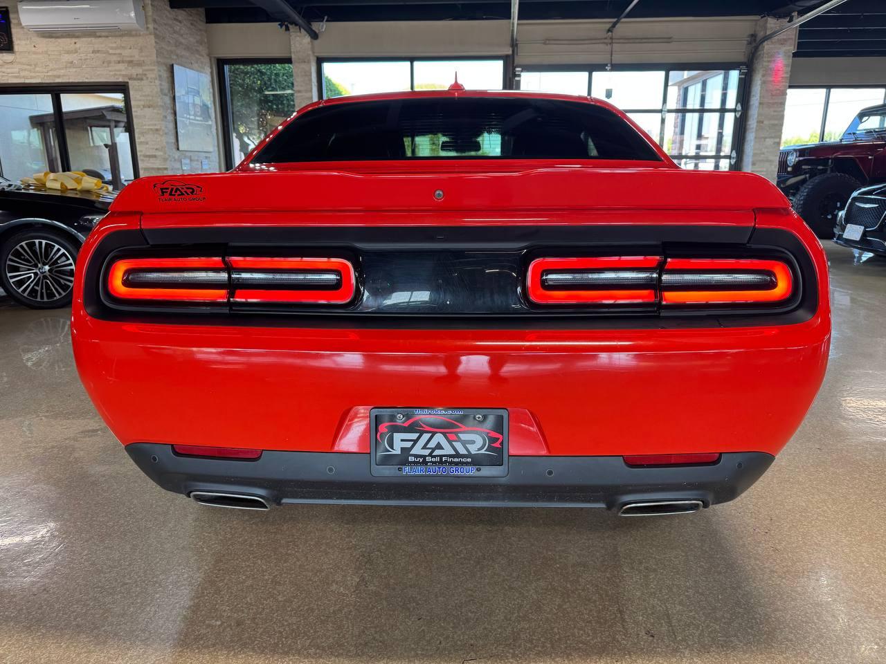 Dodge Challenger SXT Plus Coupe 2017