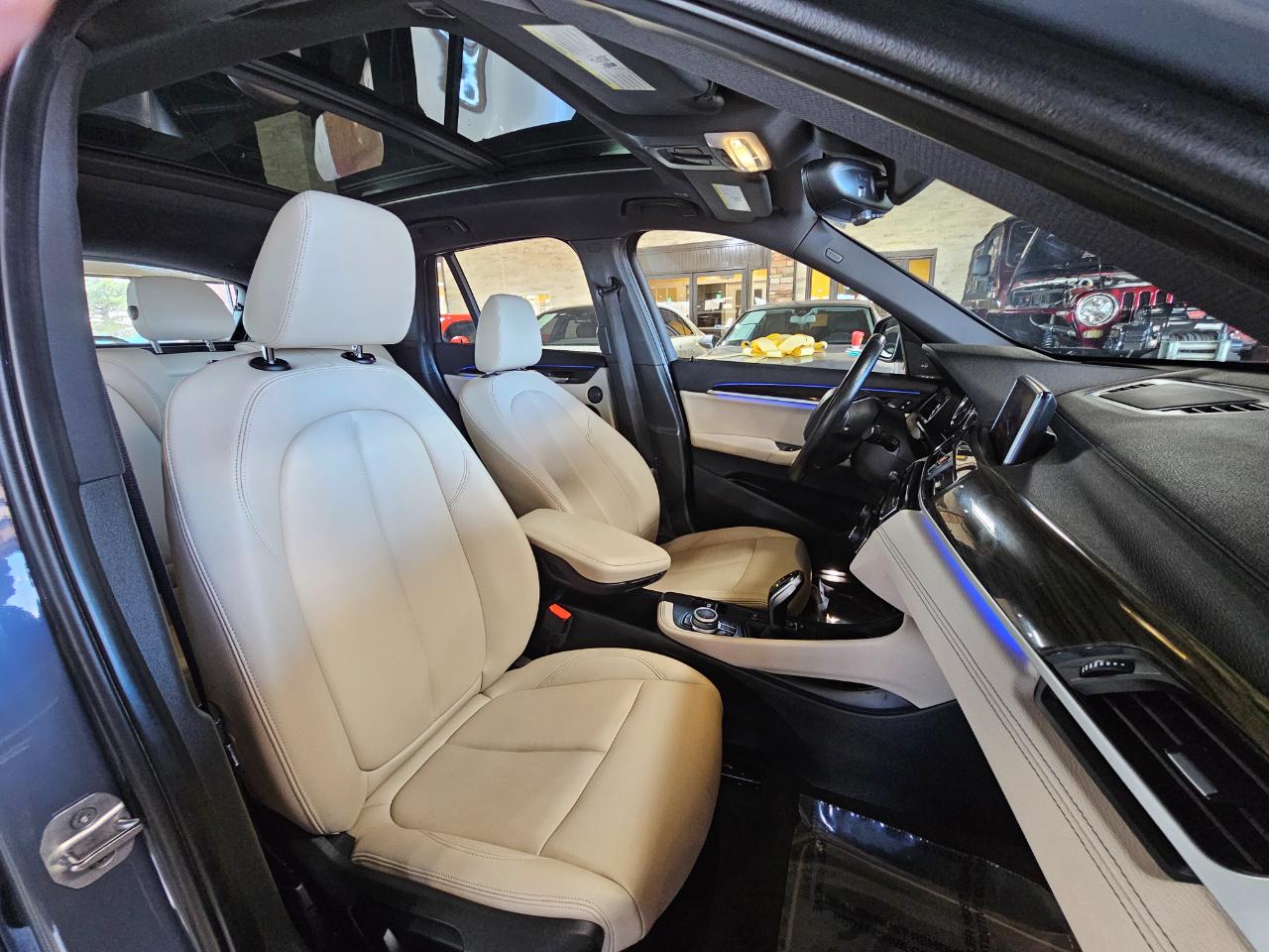 BMW X1 xDrive28i Sports Activity Vehicle 2021