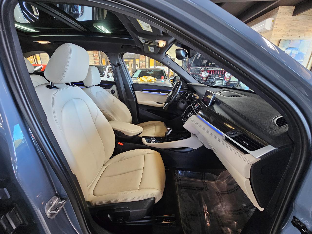 BMW X1 xDrive28i Sports Activity Vehicle 2021