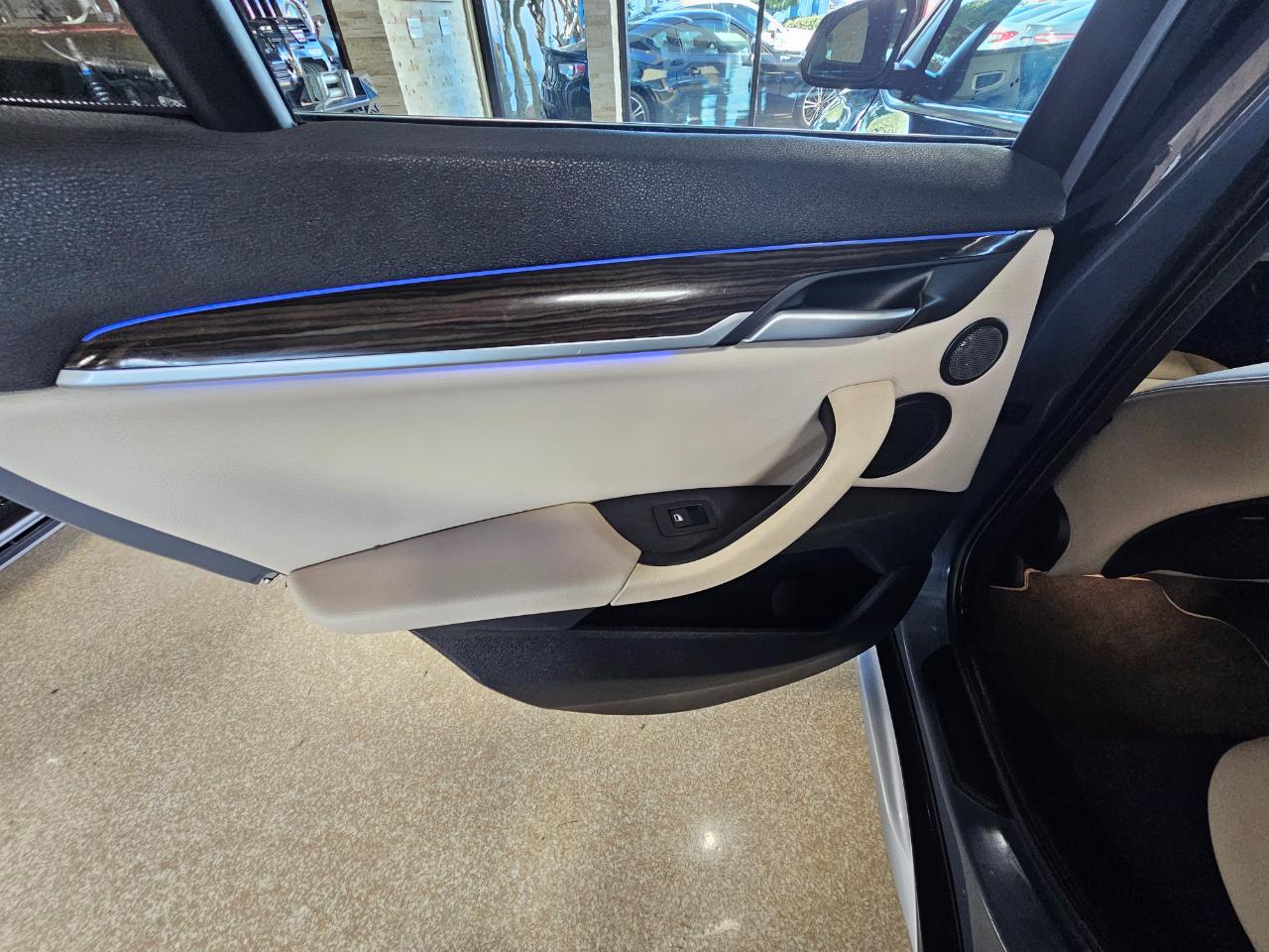 BMW X1 xDrive28i Sports Activity Vehicle 2021