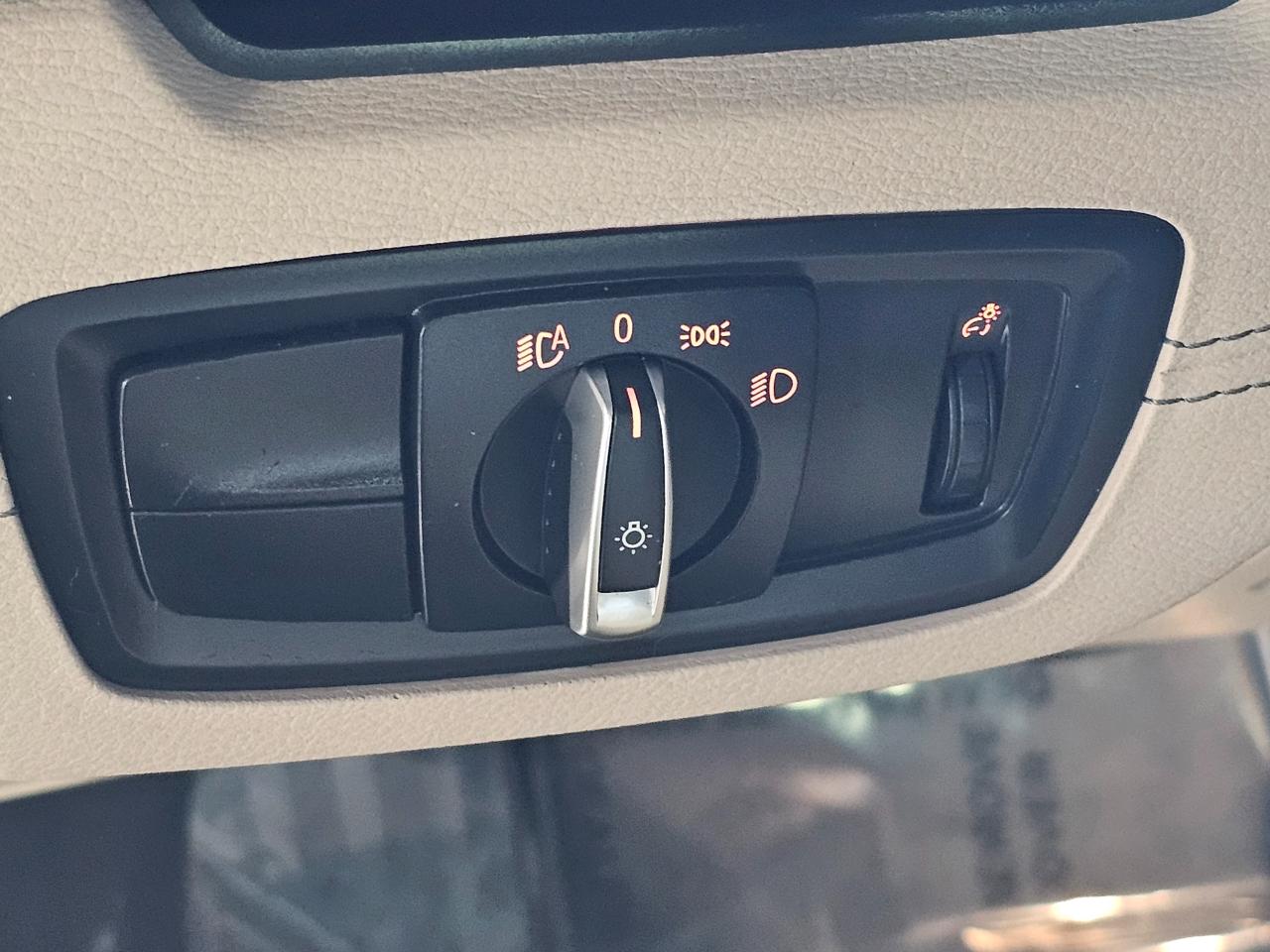 BMW X1 xDrive28i Sports Activity Vehicle 2021