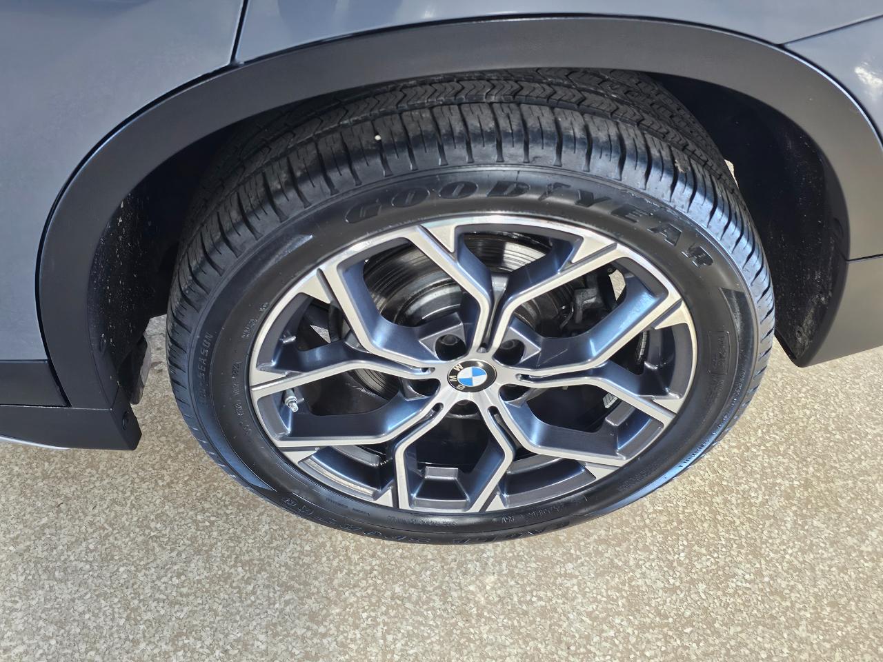 BMW X1 xDrive28i Sports Activity Vehicle 2021