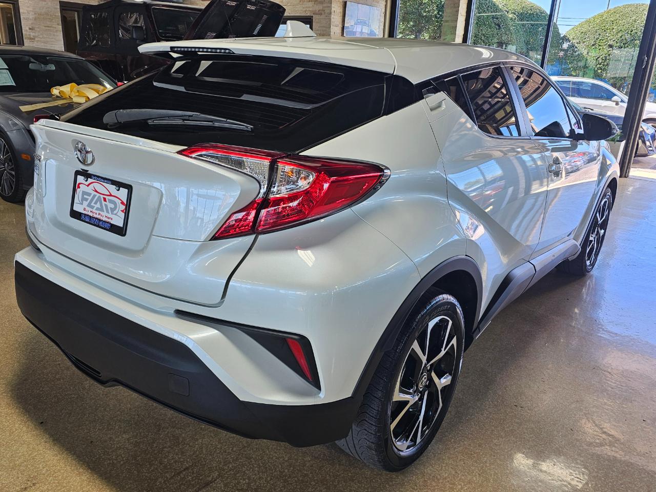 Toyota C-HR LE FWD (Natl) 2020