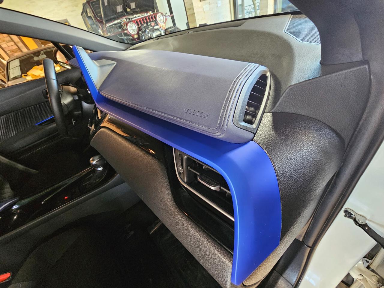 Toyota C-HR LE FWD (Natl) 2020