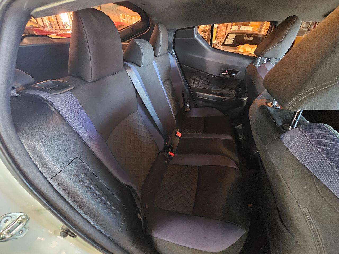 Toyota C-HR LE FWD (Natl) 2020