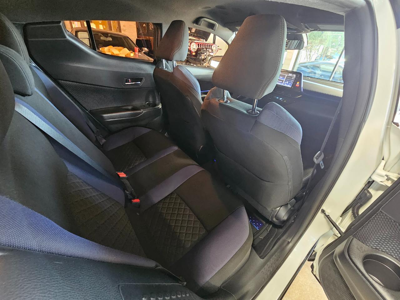 Toyota C-HR LE FWD (Natl) 2020