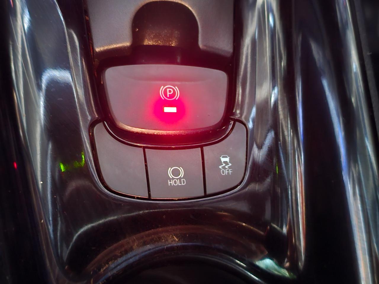 Toyota C-HR LE FWD (Natl) 2020