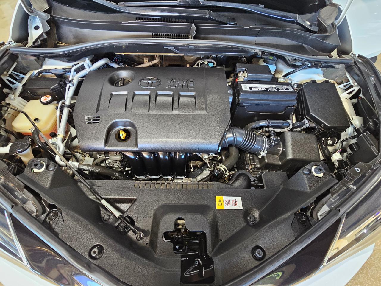 Toyota C-HR LE FWD (Natl) 2020