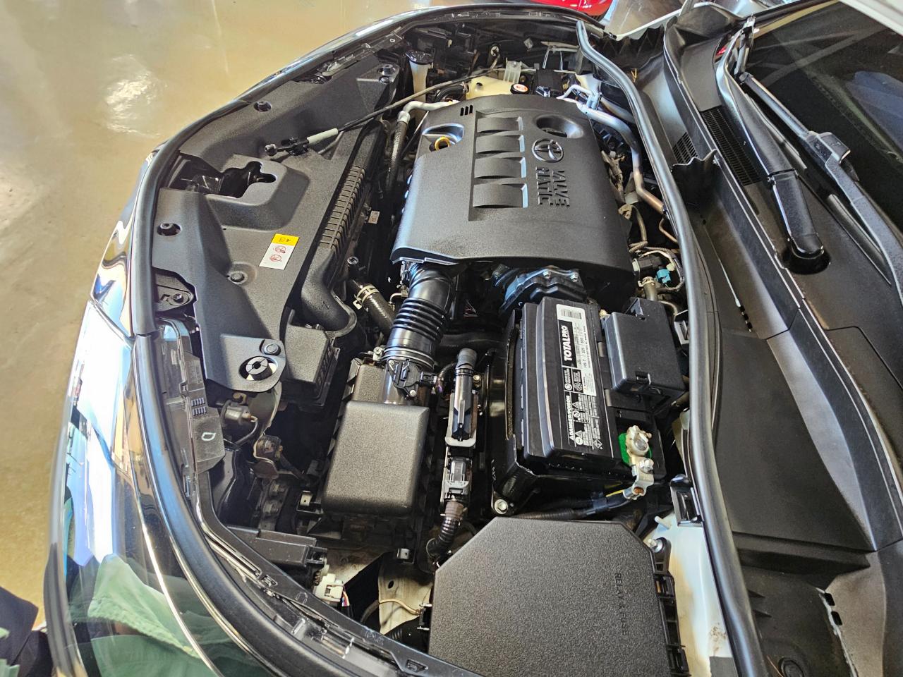 Toyota C-HR LE FWD (Natl) 2020