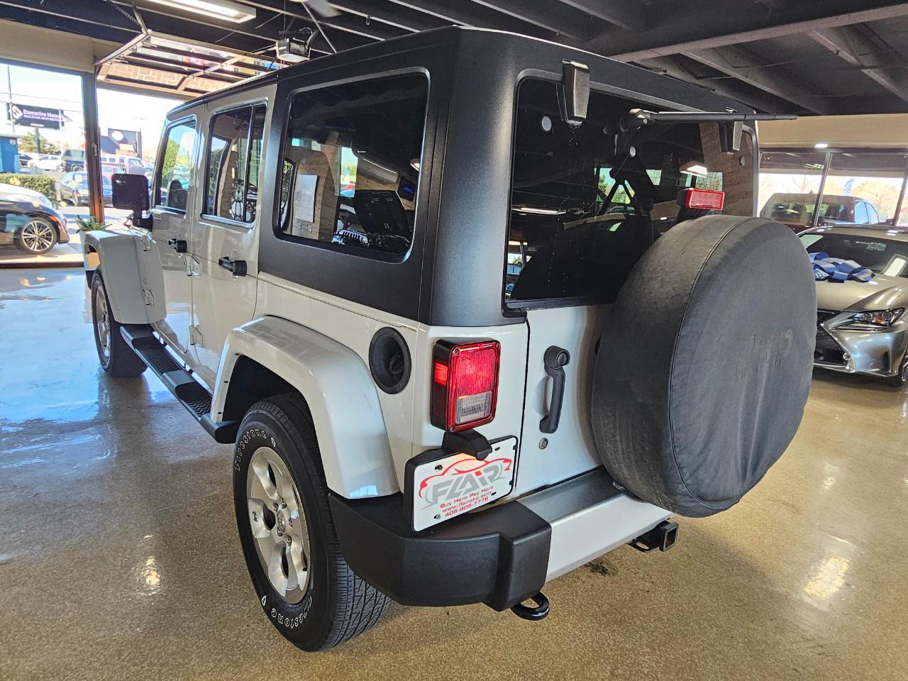 Jeep Wrangler Unlimited 4WD 4dr Sahara 2014