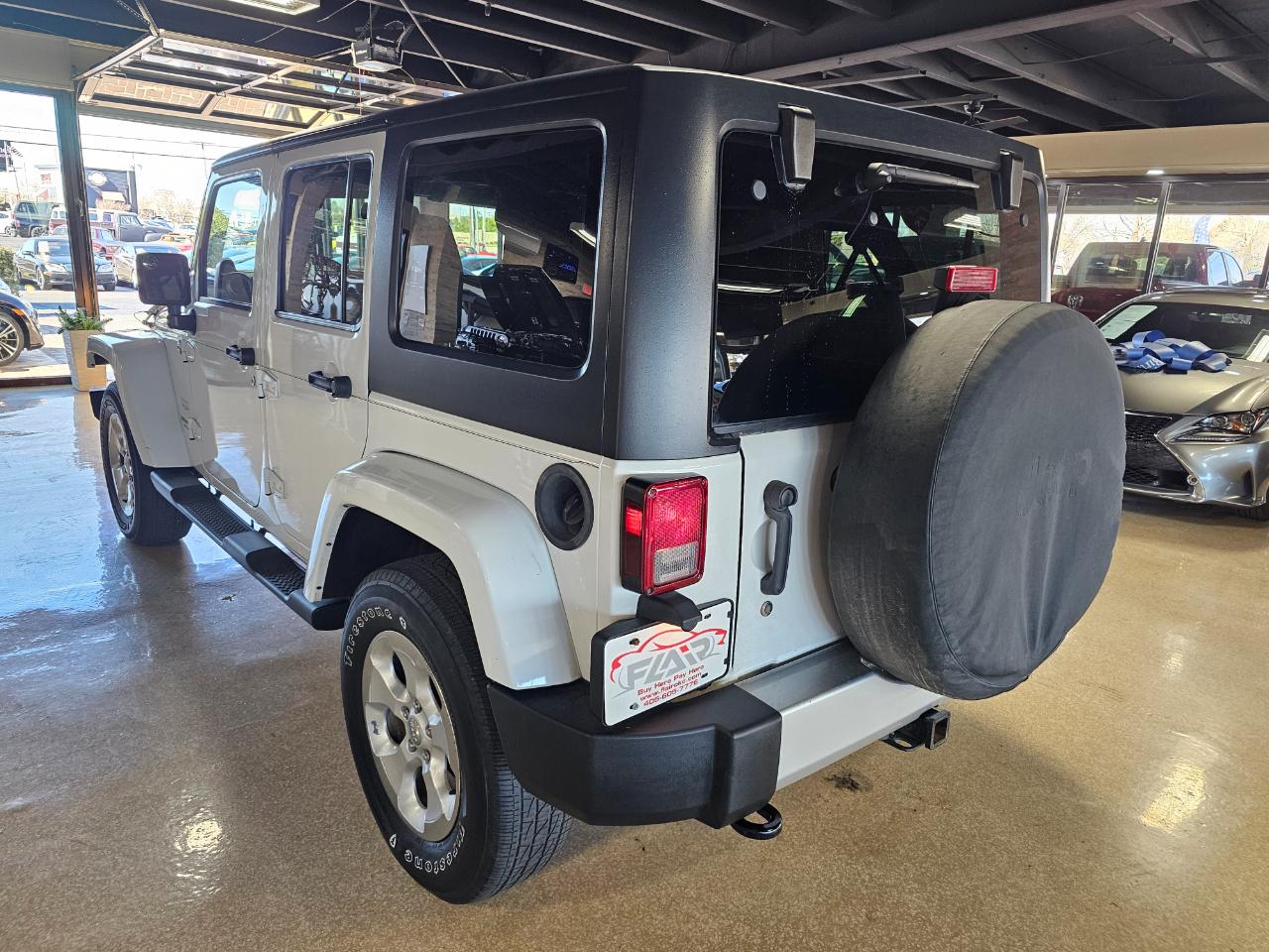 Jeep Wrangler Unlimited 4WD 4dr Sahara 2014