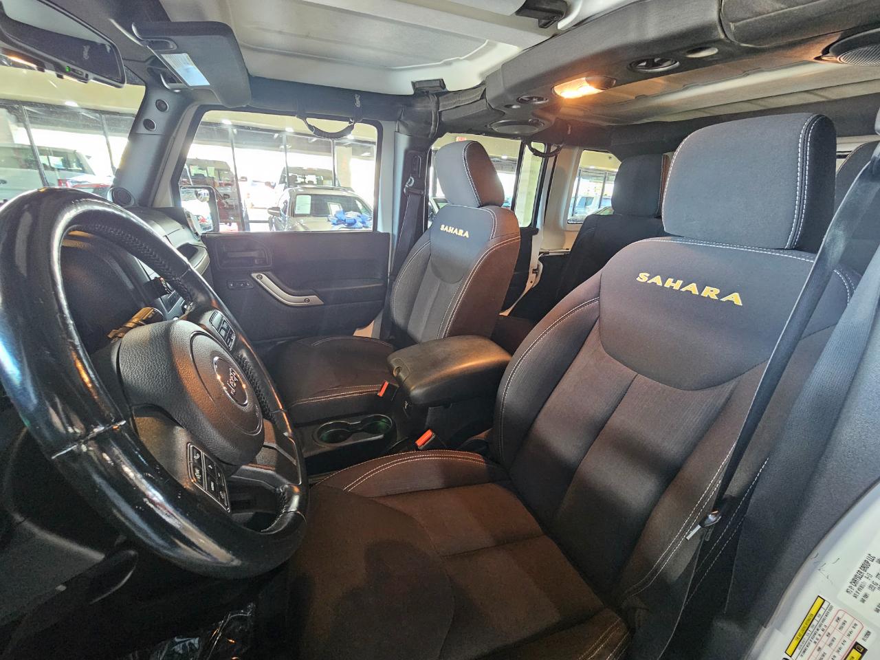 Jeep Wrangler Unlimited 4WD 4dr Sahara 2014