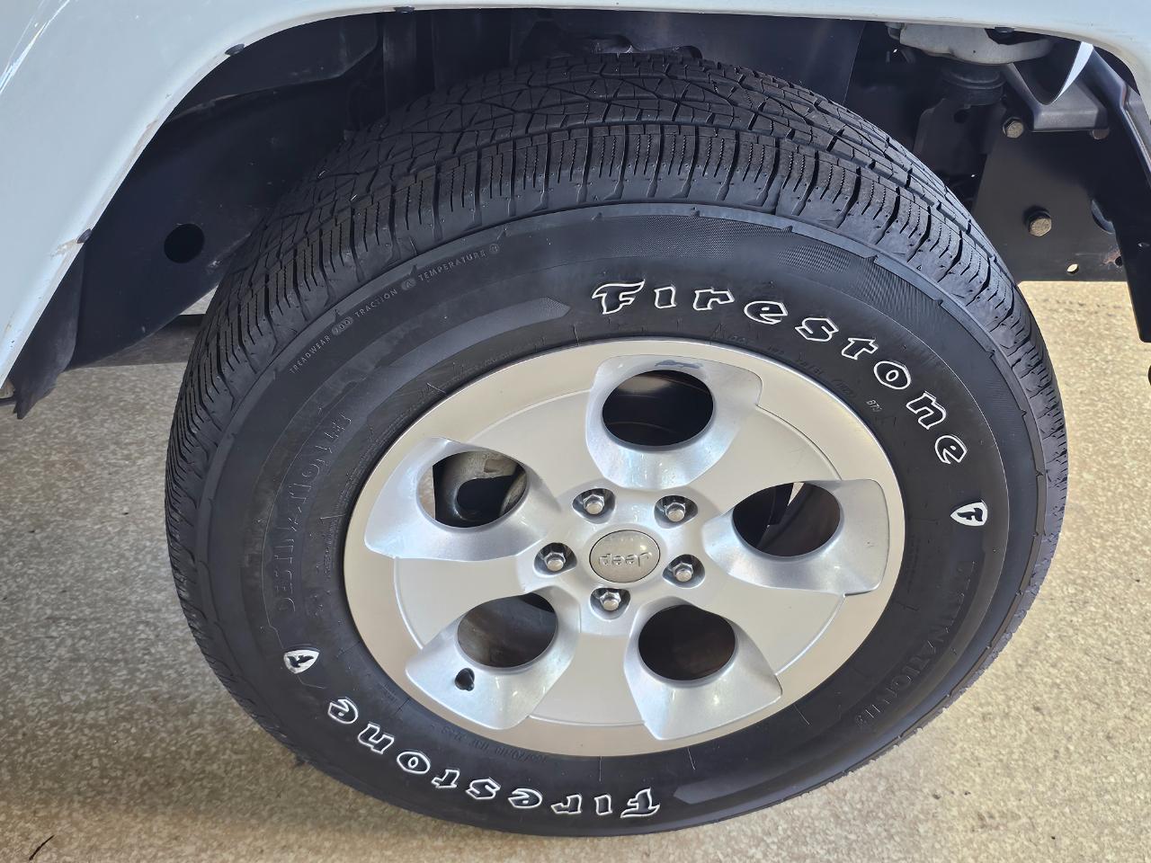 Jeep Wrangler Unlimited 4WD 4dr Sahara 2014