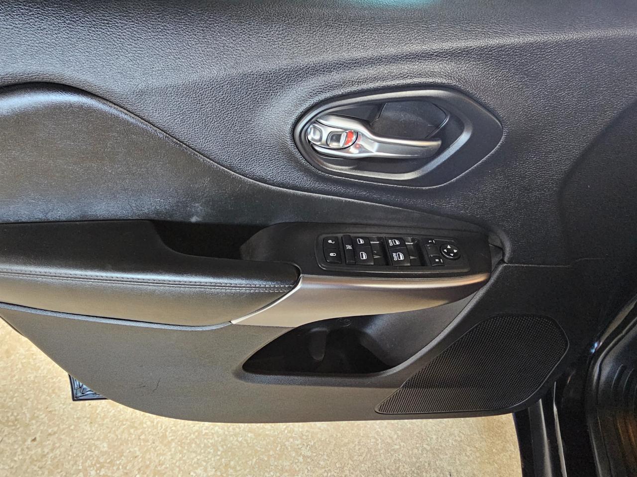 Jeep Cherokee Latitude Plus FWD 2019