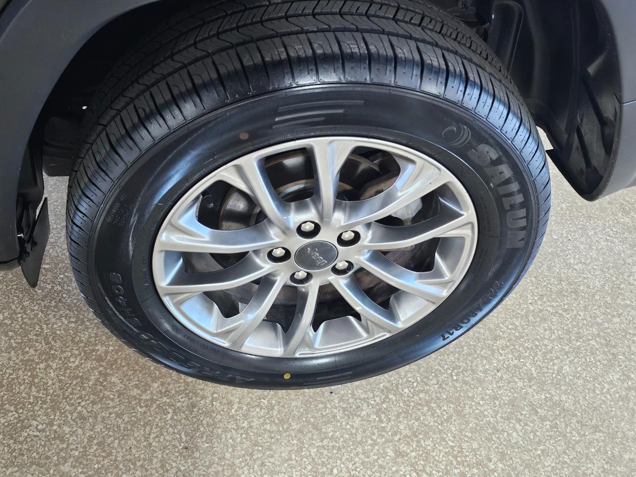 Jeep Cherokee Latitude Plus FWD 2019