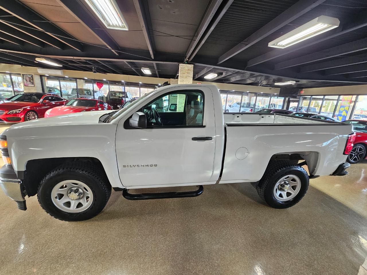 Chevrolet Silverado 1500 2WD Reg Cab 119.0" Work Truck w/1WT 2014
