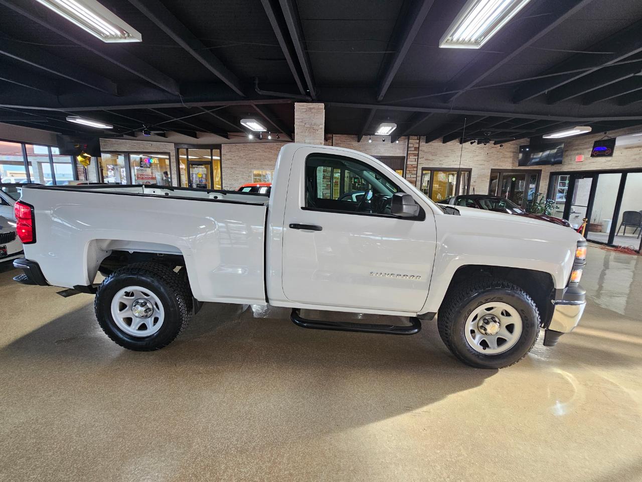 Chevrolet Silverado 1500 2WD Reg Cab 119.0" Work Truck w/1WT 2014