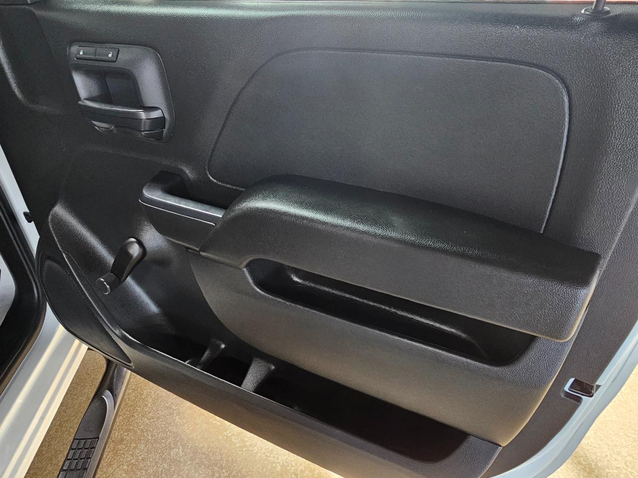 Chevrolet Silverado 1500 2WD Reg Cab 119.0" Work Truck w/1WT 2014