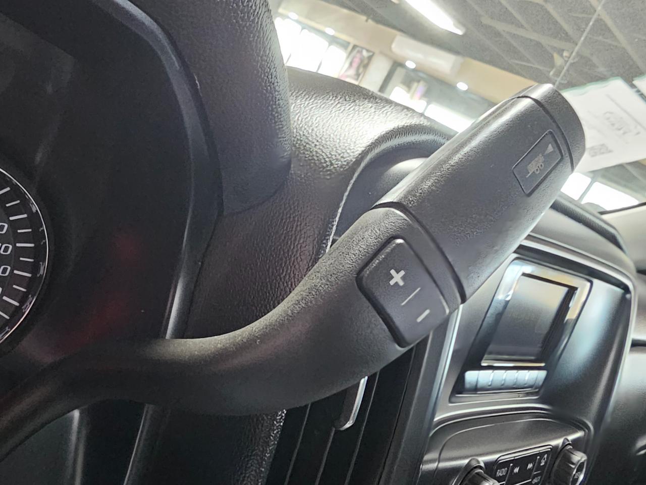 Chevrolet Silverado 1500 2WD Reg Cab 119.0" Work Truck w/1WT 2014