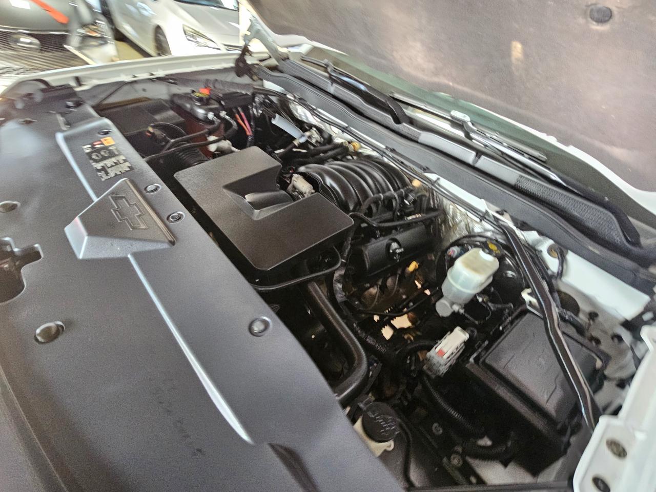 Chevrolet Silverado 1500 2WD Reg Cab 119.0" Work Truck w/1WT 2014