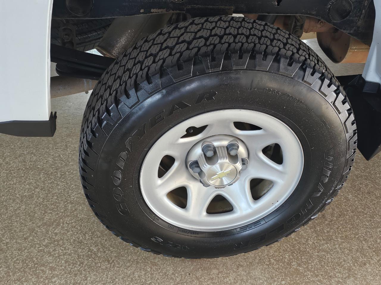 Chevrolet Silverado 1500 2WD Reg Cab 119.0" Work Truck w/1WT 2014