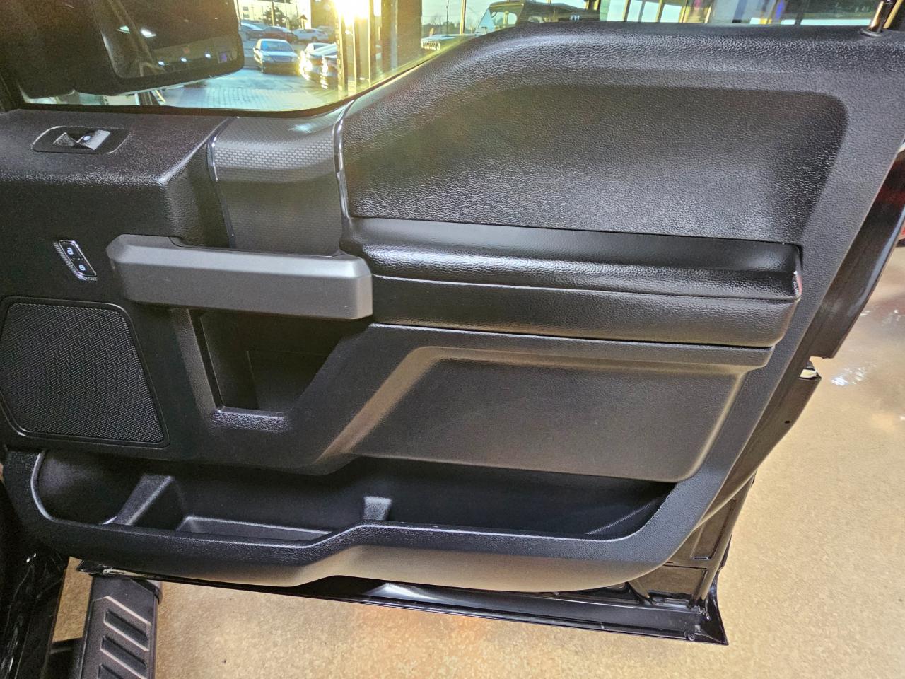 Ford F-150 4WD SuperCrew 145" XLT 2016