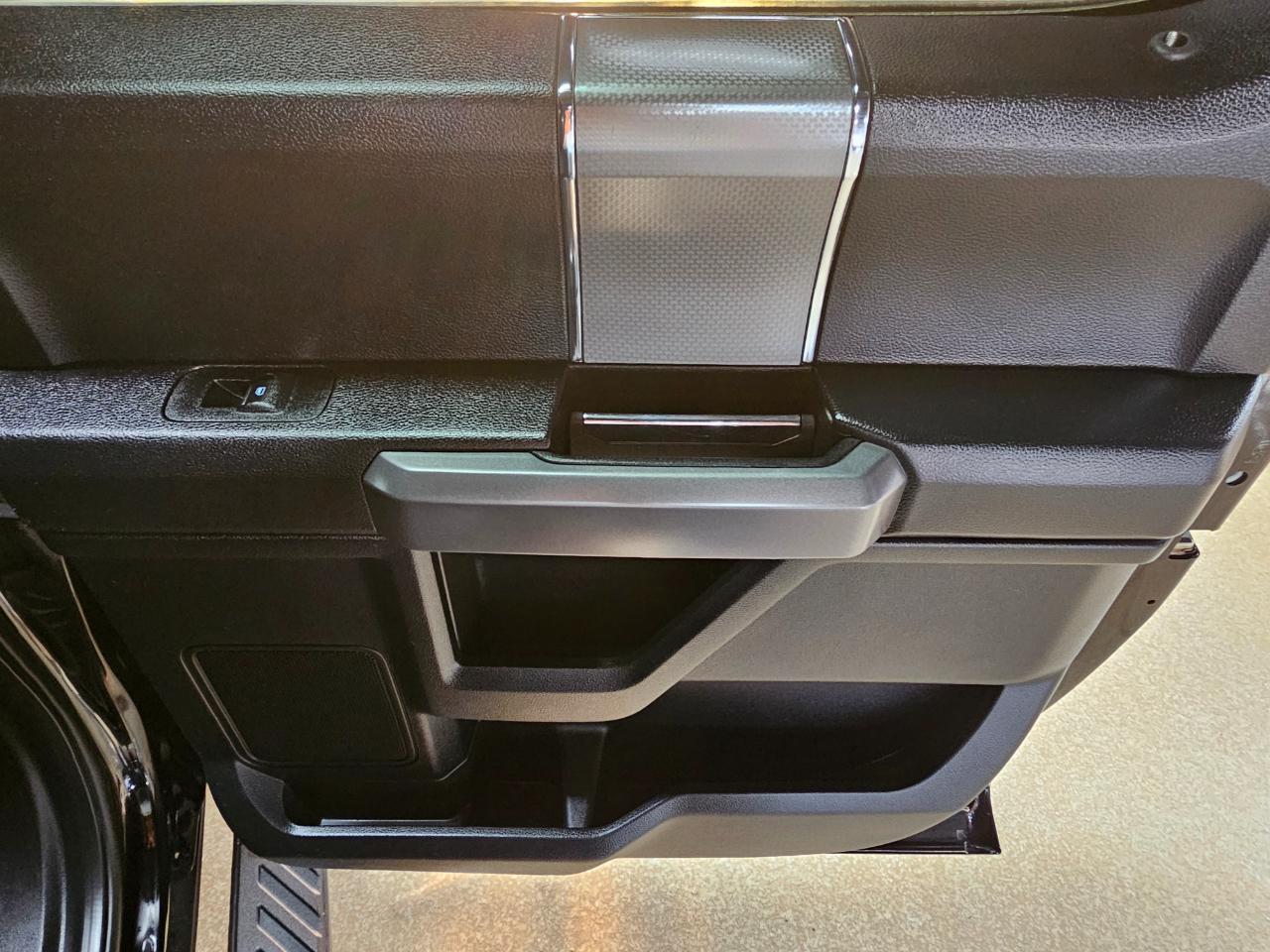 Ford F-150 4WD SuperCrew 145" XLT 2016