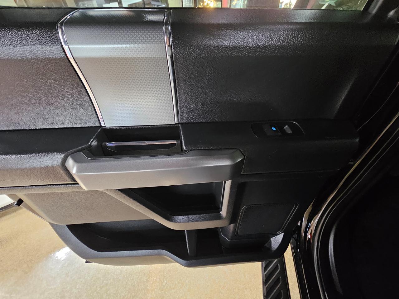 Ford F-150 4WD SuperCrew 145" XLT 2016