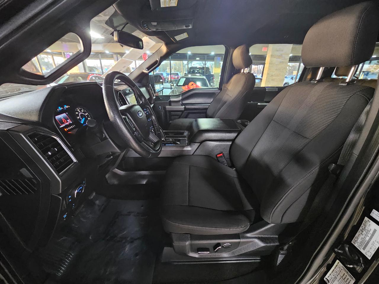 Ford F-150 4WD SuperCrew 145" XLT 2016