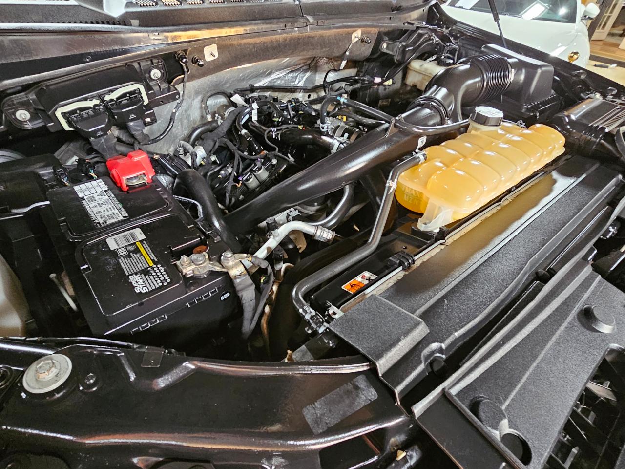 Ford F-150 4WD SuperCrew 145" XLT 2016