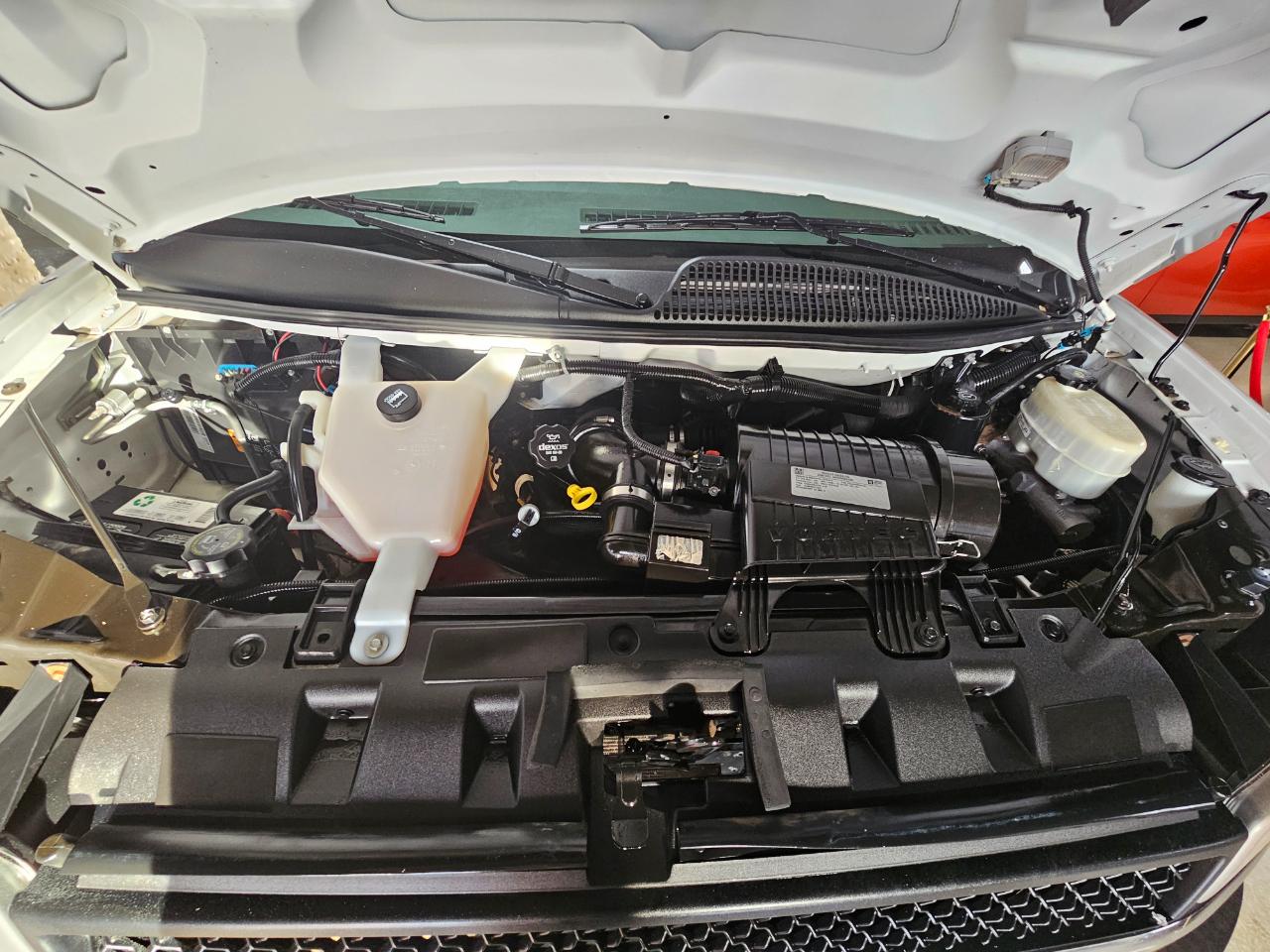 Chevrolet Express Passenger RWD 3500 155" LT w/1LT 2016