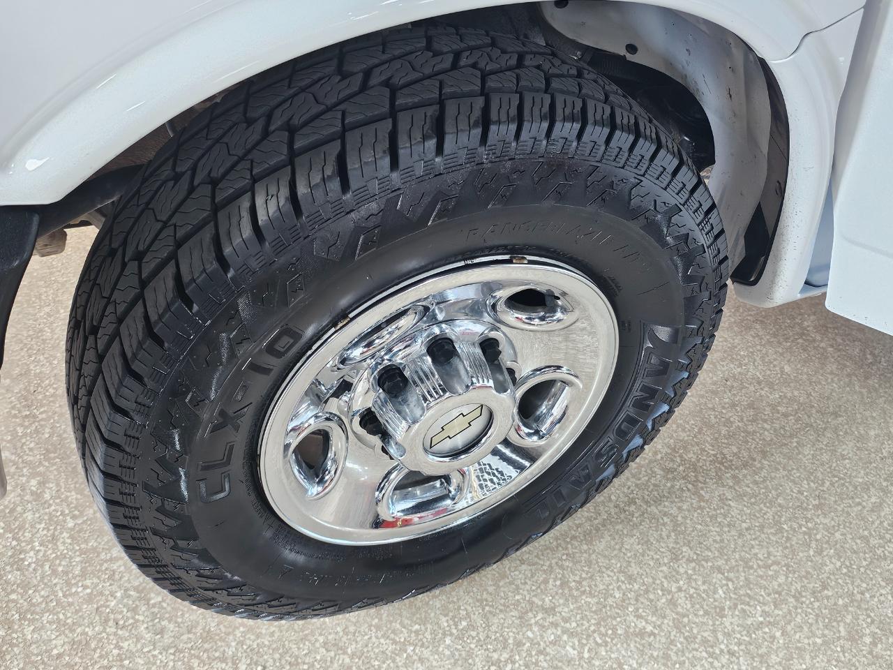 Chevrolet Express Passenger RWD 3500 155" LT w/1LT 2016