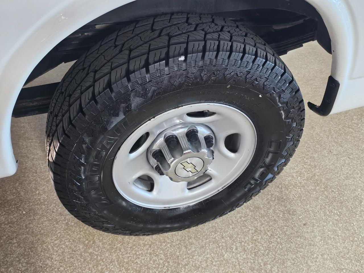 Chevrolet Express Passenger RWD 3500 155" LT w/1LT 2016