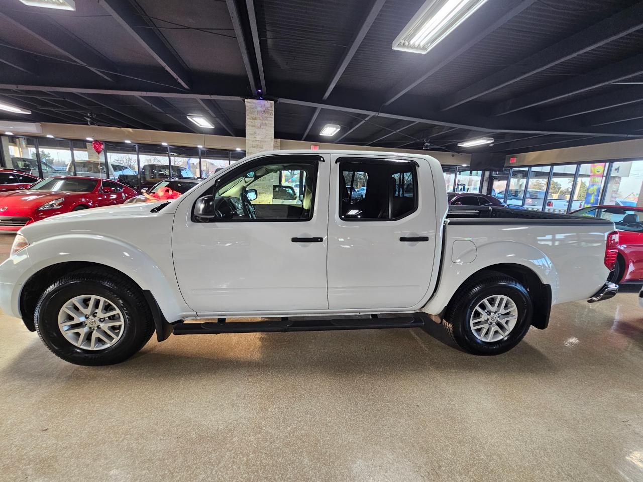 Nissan Frontier Crew Cab 4x2 SV V6 Auto 2018