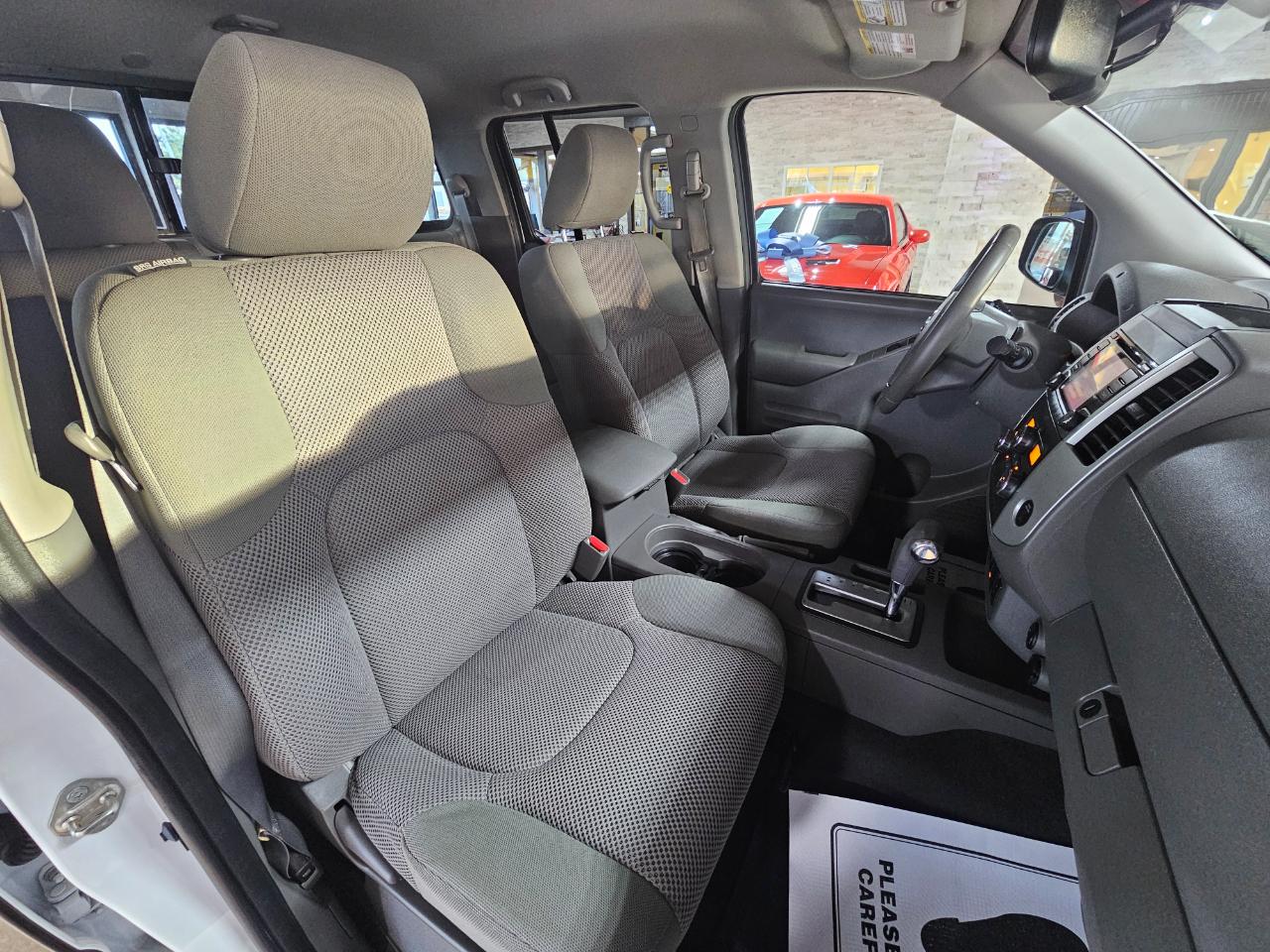 Nissan Frontier Crew Cab 4x2 SV V6 Auto 2018