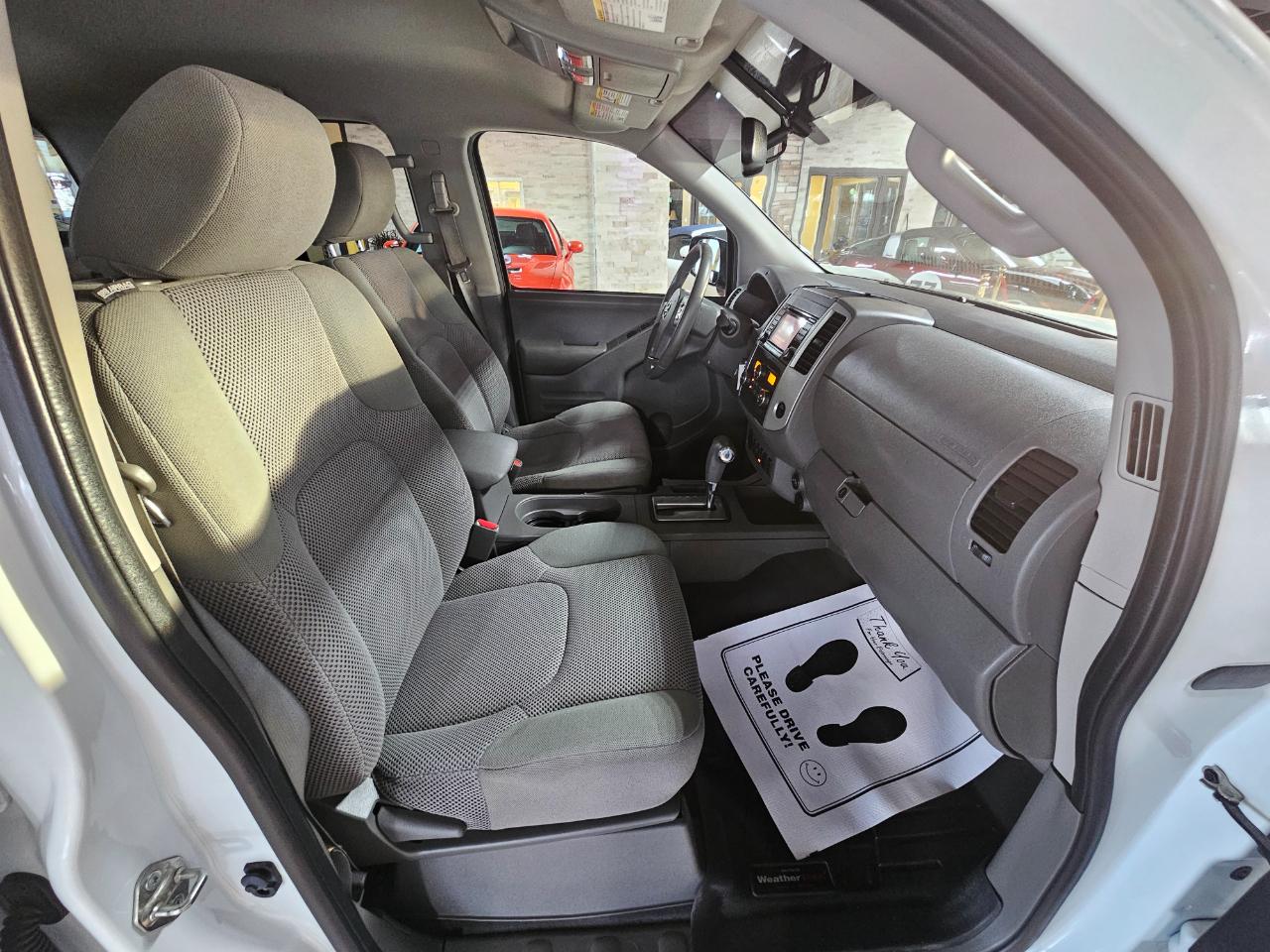 Nissan Frontier Crew Cab 4x2 SV V6 Auto 2018