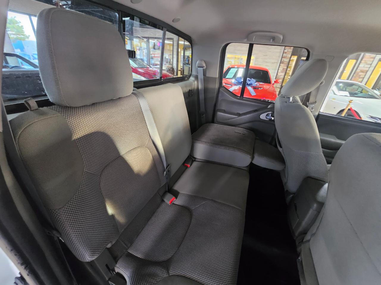 Nissan Frontier Crew Cab 4x2 SV V6 Auto 2018