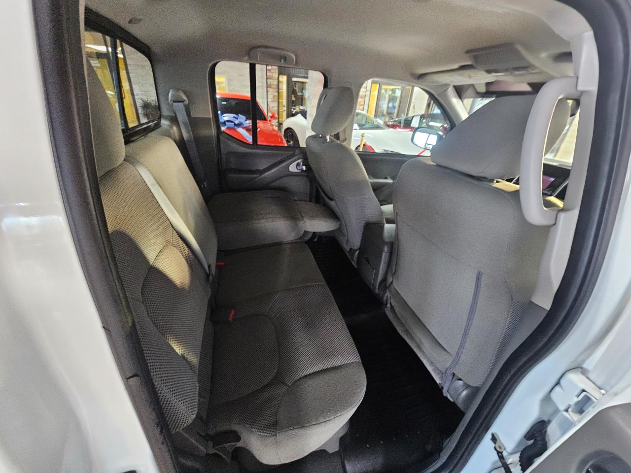 Nissan Frontier Crew Cab 4x2 SV V6 Auto 2018