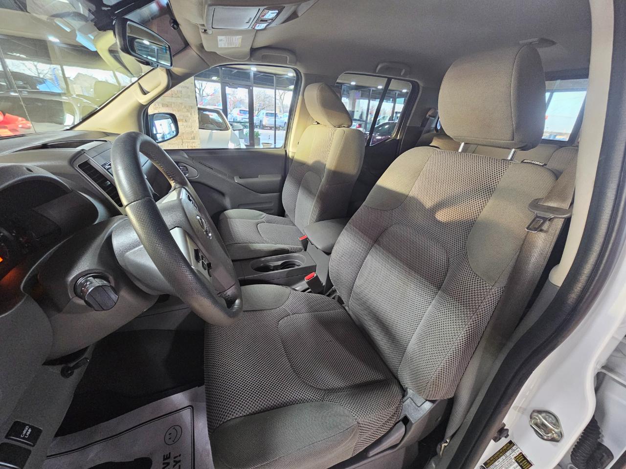 Nissan Frontier Crew Cab 4x2 SV V6 Auto 2018