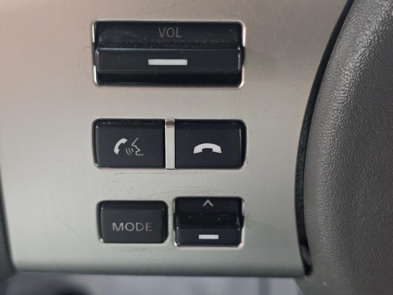 Nissan Frontier Crew Cab 4x2 SV V6 Auto 2018