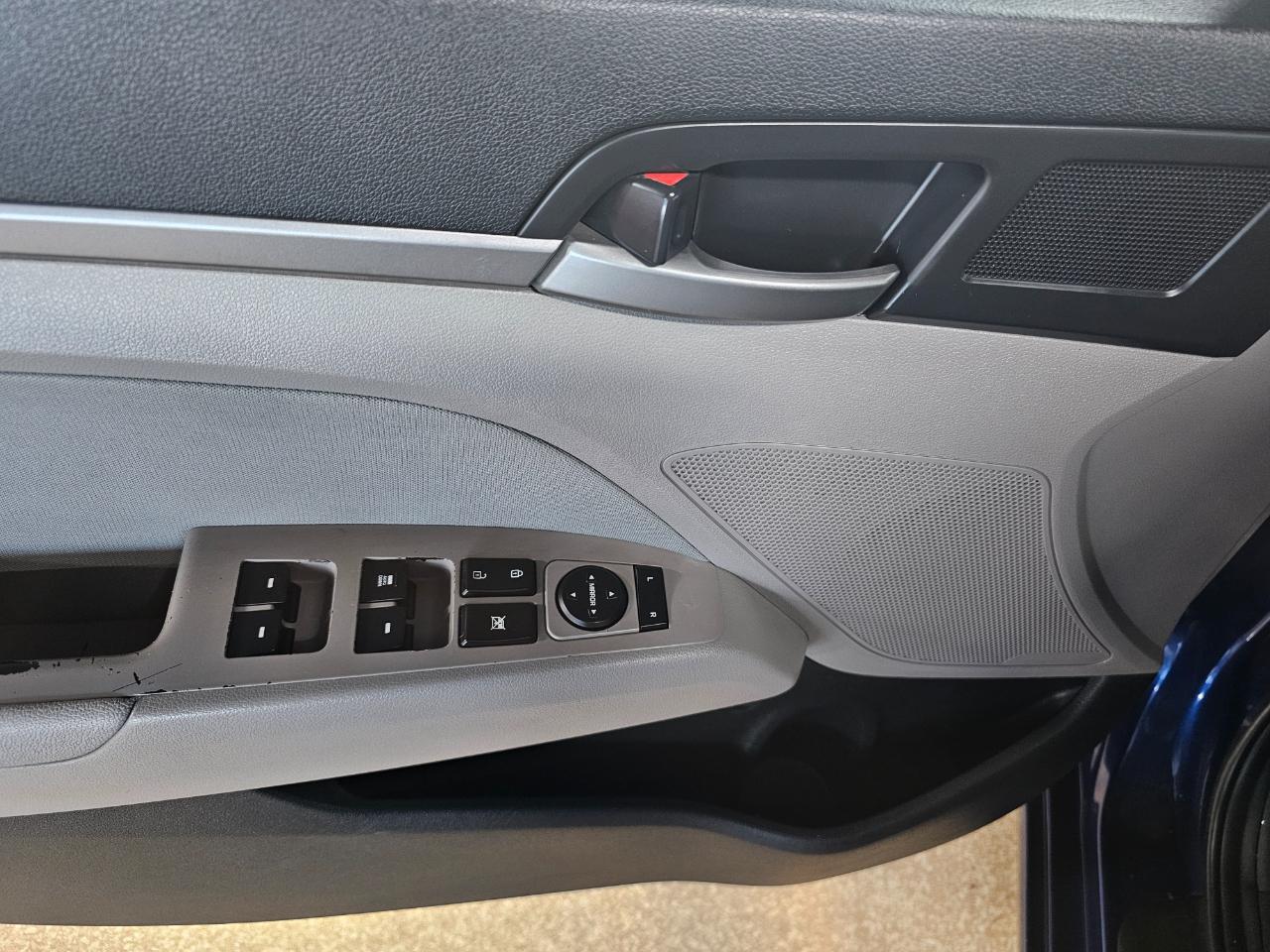 Hyundai Elantra SEL 2.0L Auto SULEV (Alabama) 2018