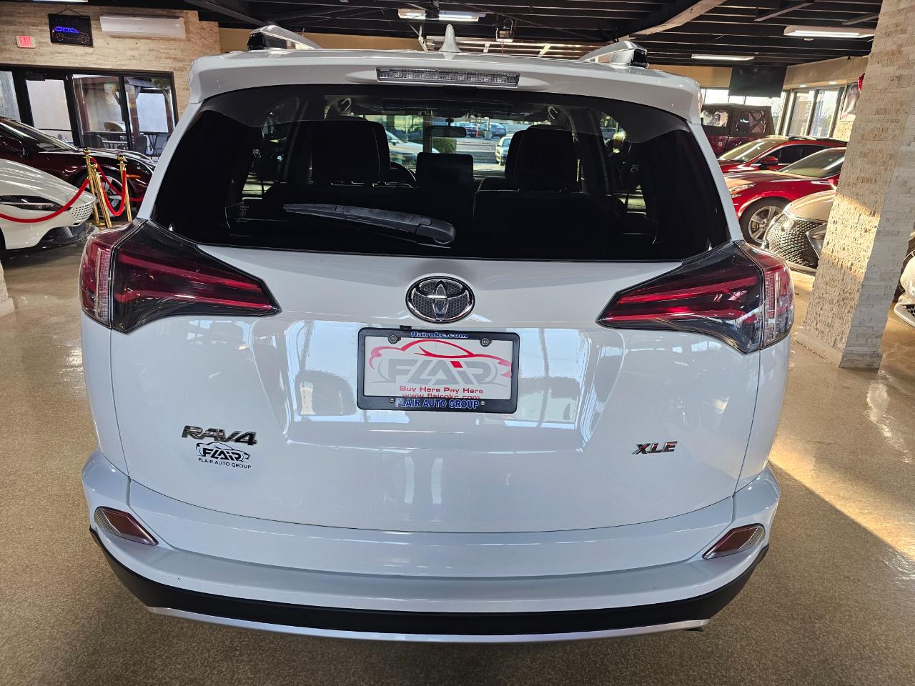 Toyota RAV4 FWD 4dr XLE (Natl) 2016