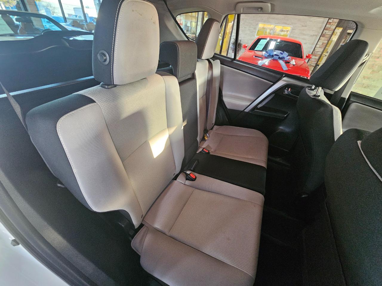 Toyota RAV4 FWD 4dr XLE (Natl) 2016