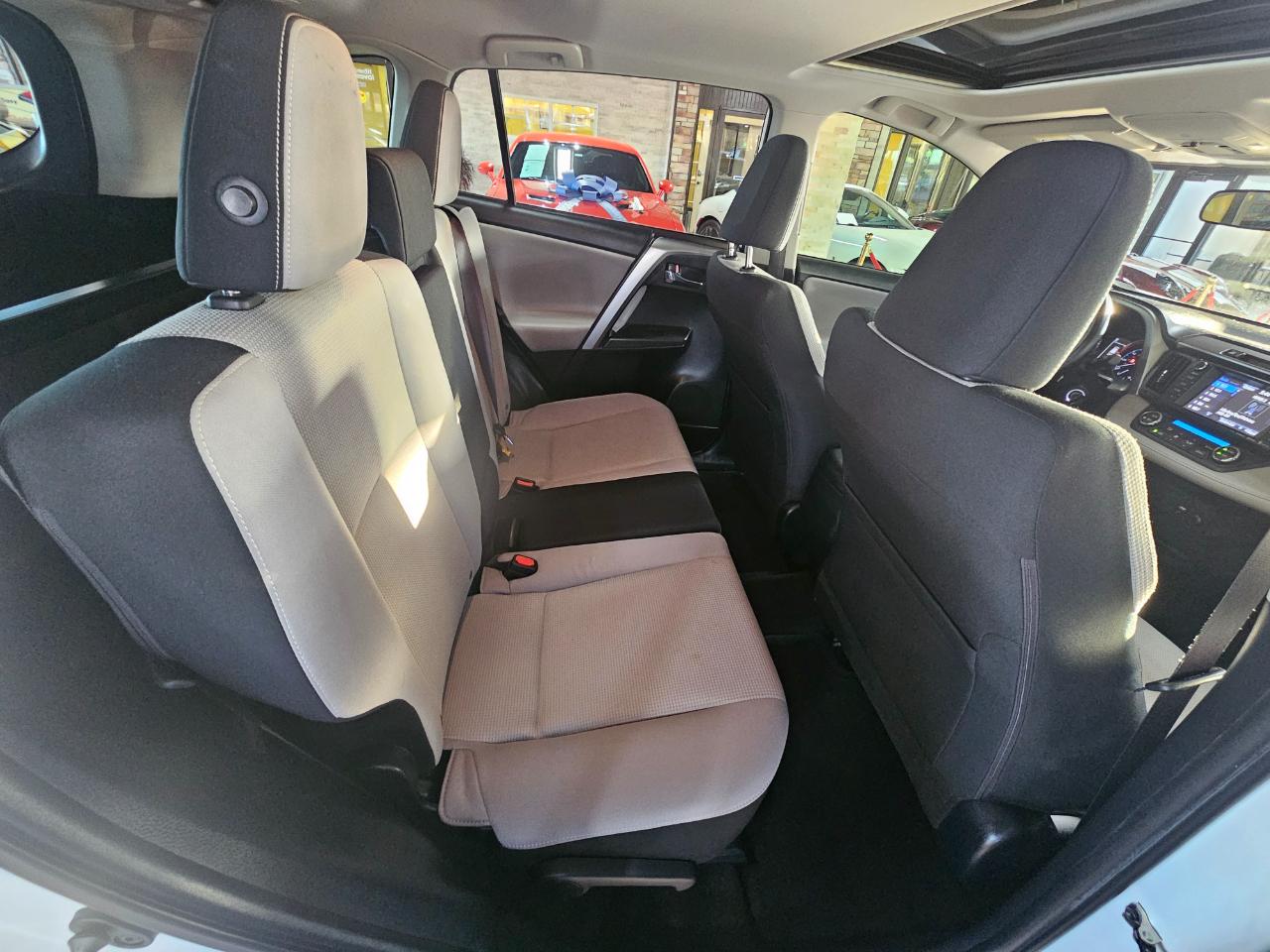 Toyota RAV4 FWD 4dr XLE (Natl) 2016