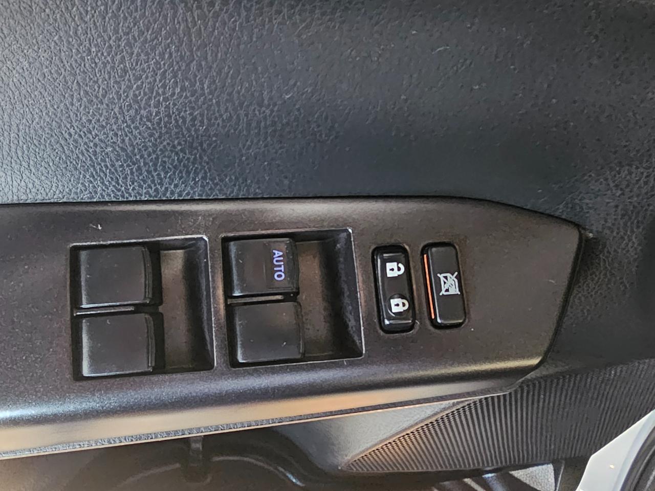 Toyota RAV4 FWD 4dr XLE (Natl) 2016