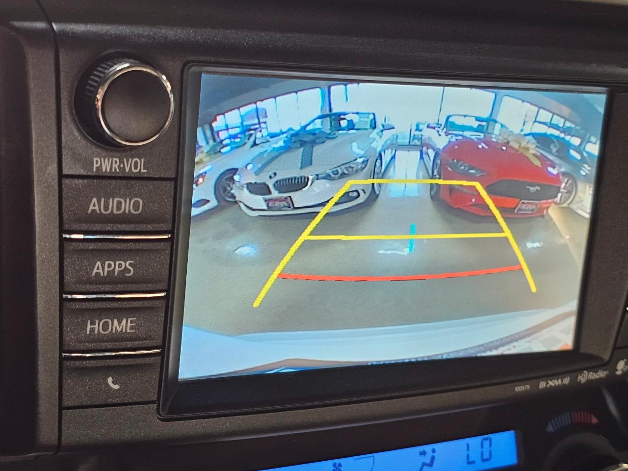 Toyota RAV4 FWD 4dr XLE (Natl) 2016